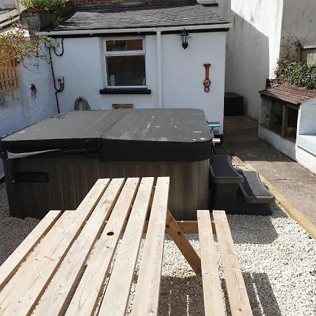 Belmont Villa - 4 Bed - Hot Tub Additional Cost - Sleeps 10-Tjs22Bv Ilfracombe Exterior photo
