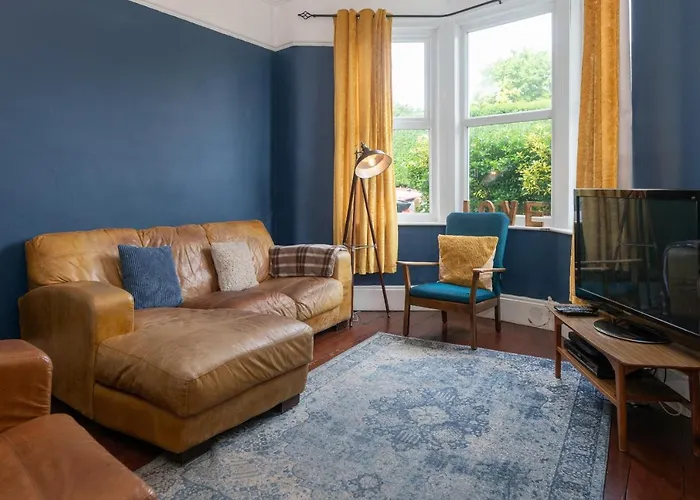 Belmont Villa - 4 Bed - Hot Tub Additional Cost - Sleeps 10-Tjs22Bv