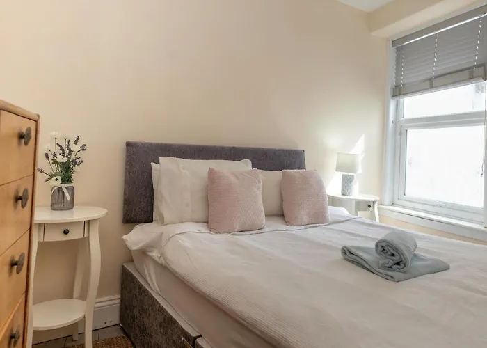 Belmont Villa - 4 Bed - Hot Tub Additional Cost - Sleeps 10-Tjs22Bv