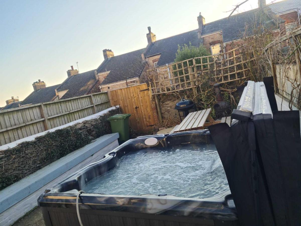 Belmont - 4 Bed - Hot Tub Additional Cost - Sleeps 10-tjs22bv * Ilfracombe