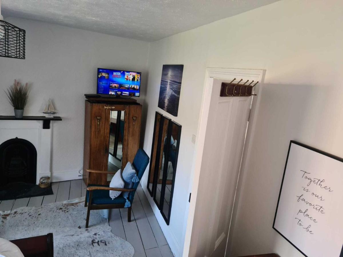 Belmont - 4 Bed - Hot Tub Additional Cost - Sleeps 10-tjs22bv Ilfracombe