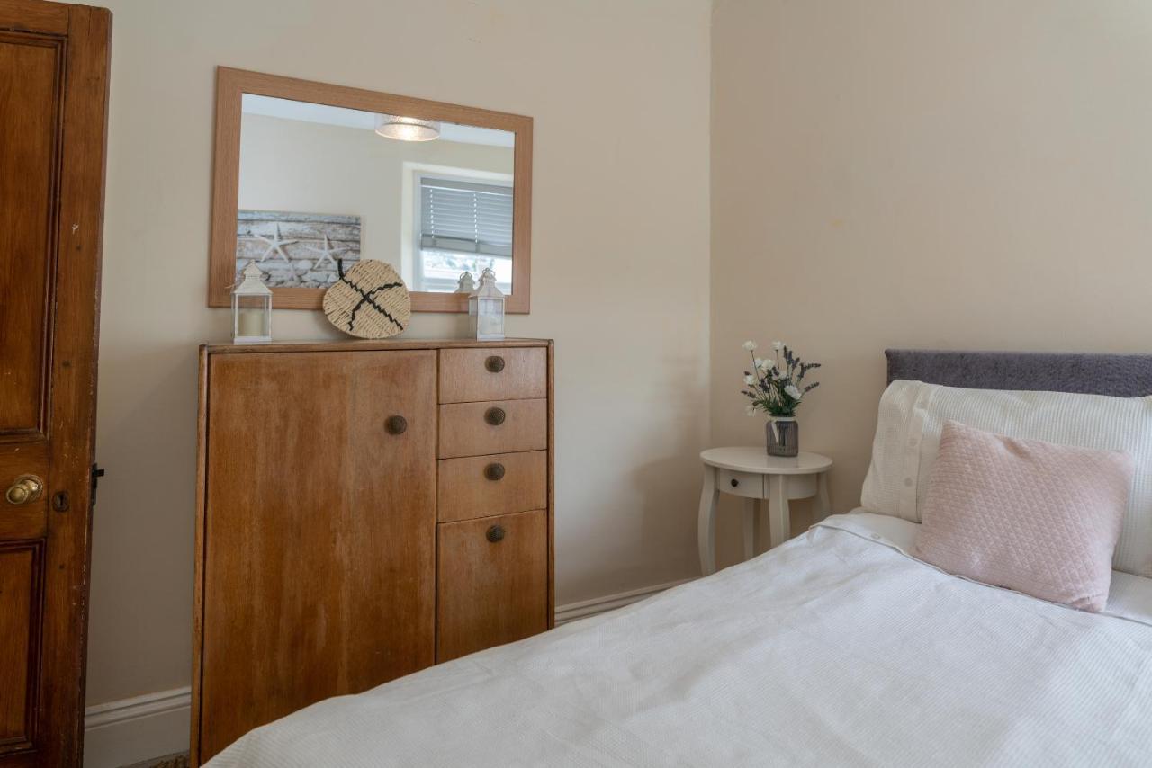 Belmont - 4 Bed - Hot Tub Additional Cost - Sleeps 10-tjs22bv *