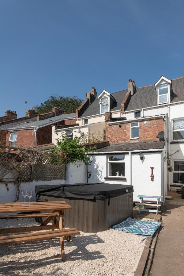 Belmont - 4 Bed - Hot Tub Additional Cost - Sleeps 10-tjs22bv Holiday home *