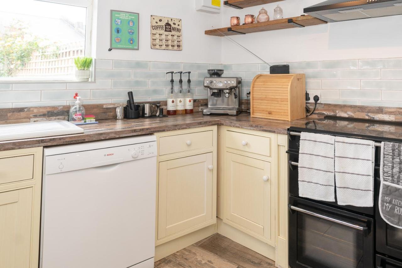 Belmont - 4 Bed - Hot Tub Additional Cost - Sleeps 10-tjs22bv Ilfracombe